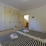 With Beautiful Sea Views, Pool & Spacious Gardens & Great For Remote Work * فيريغودو