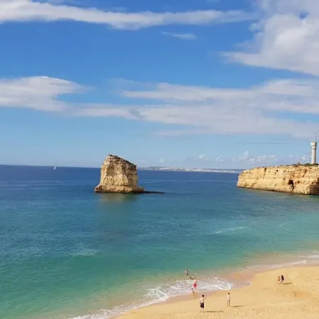 ヴィラ Family Friendly Sea View With Pool And Garden Sleeps 8 Adults And 2 Children