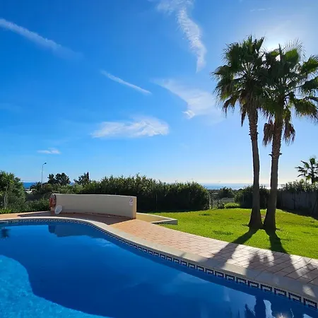 Villa Family Friendly Sea View With Pool And Garden Sleeps 8 Adults And 2 Children *