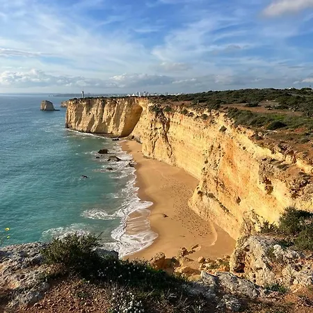 Вилла With Beautiful Views & Spacious Garden *