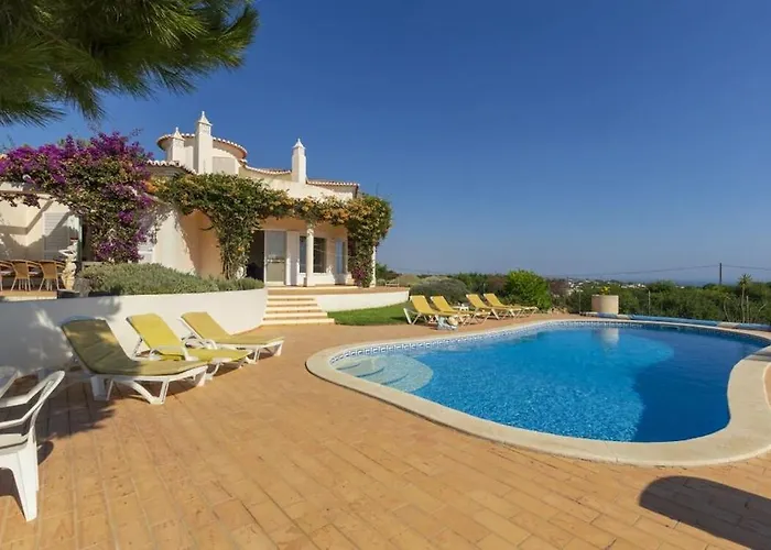 Villa Villa With Beautiful Sea Views, Pool & Spacious Gardens & Great For Remote Work