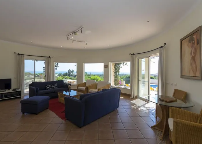 Villa With Beautiful Sea Views, Pool & Spacious Gardens & Great For Remote Work Villa Ferragudo