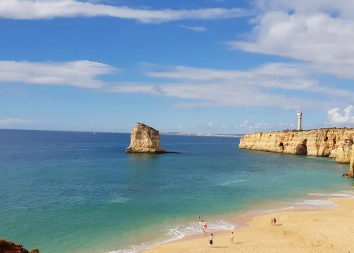 Villa With Beautiful Views & Spacious Garden