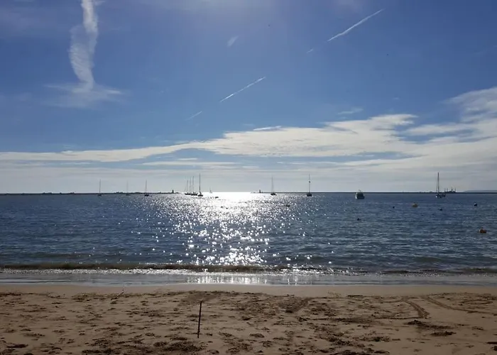 Villa With Beautiful Views & Spacious Garden *