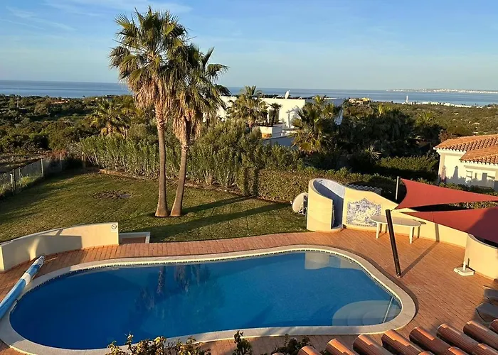 Villa With Beautiful Sea Views, Pool & Spacious Gardens & Great For Remote Work Villa Ferragudo