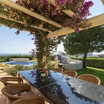 Villa With Beautiful Sea Views, Pool & Spacious Gardens & Great For Remote Work Феррагуду