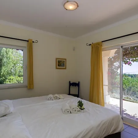 Family Friendly Sea View With Pool And Garden Sleeps 8 Adults And 2 Children Villa *