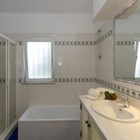 With Beautiful Views & Spacious Garden Ferragudo (Faro)