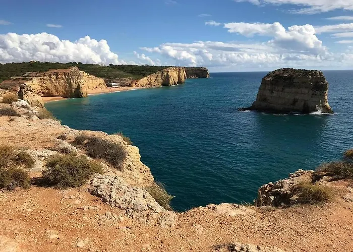 Villa With Beautiful Views & Spacious Garden