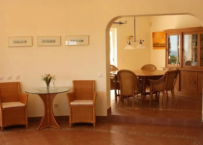 Villa Villa With Beautiful Sea Views, Pool & Spacious Gardens & Great For Remote Work Ferragudo (Faro)