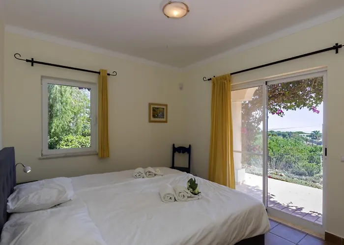 Villa With Beautiful Sea Views, Pool & Spacious Gardens & Great For Remote Work Villa *