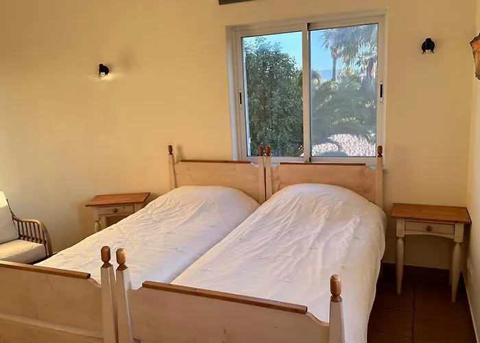 With Beautiful Views & Spacious Garden *