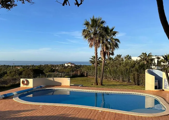 Villa With Beautiful Sea Views, Pool & Spacious Gardens & Great For Remote Work * Ferragudo (Faro)