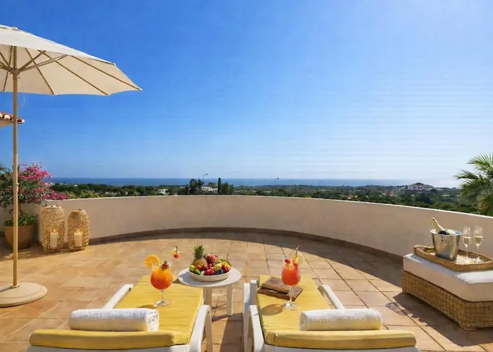 Villa Villa With Beautiful Sea Views, Pool & Spacious Gardens & Great For Remote Work Ferragudo (Faro)