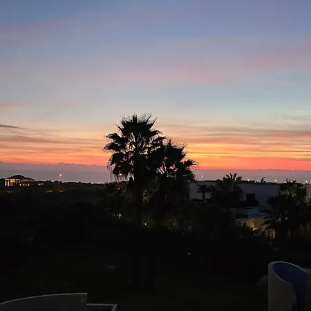 Villa Villa With Beautiful Sea Views, Pool & Spacious Gardens & Great For Remote Work Ferragudo (Faro)
