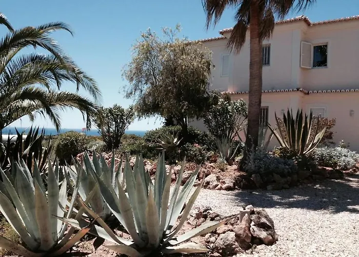 Villa With Beautiful Sea Views, Pool & Spacious Gardens & Great For Remote Work