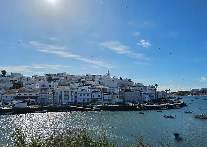 Villa Villa With Beautiful Sea Views, Pool & Spacious Gardens & Great For Remote Work Ferragudo (Faro)